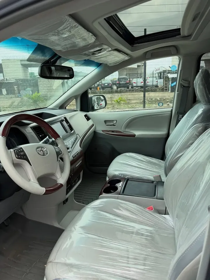 fifthgearautos-20260117-0005.webp
