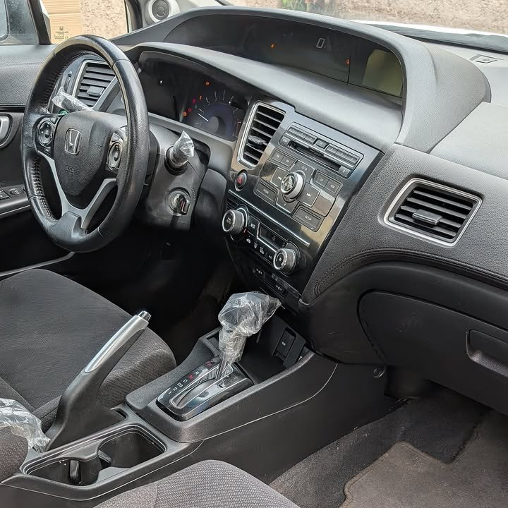 r9_cars__-20251222-0009.jpg